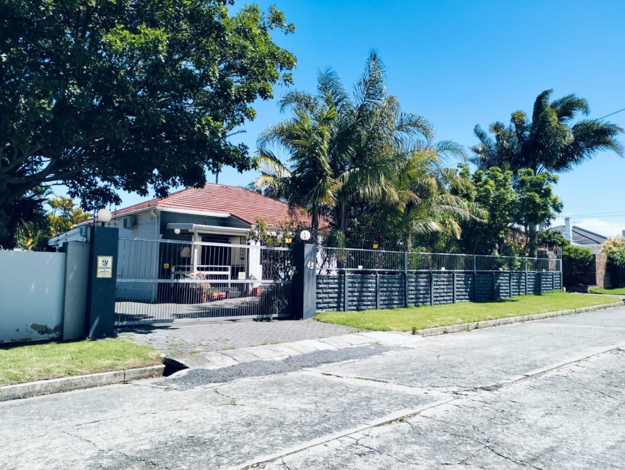 7 Bedroom Property for Sale in Berea Eastern Cape